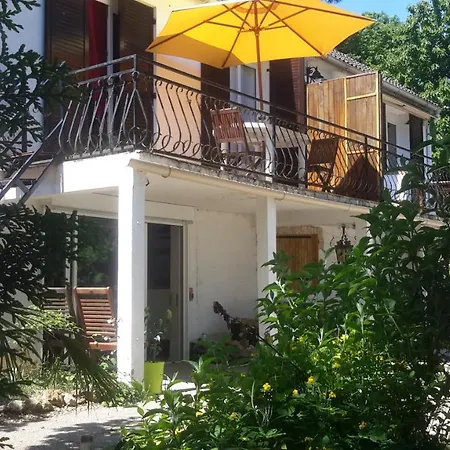 Jardin 400m2 + Duplex 85m2 Feriehus Corbeil-Essonnes